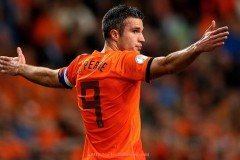 足球直播-NBA火箭队球衣设计历史与风格演变分析