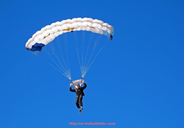 足球直播-中国球迷热情空前高涨：世俱杯现场应援盛况回顾